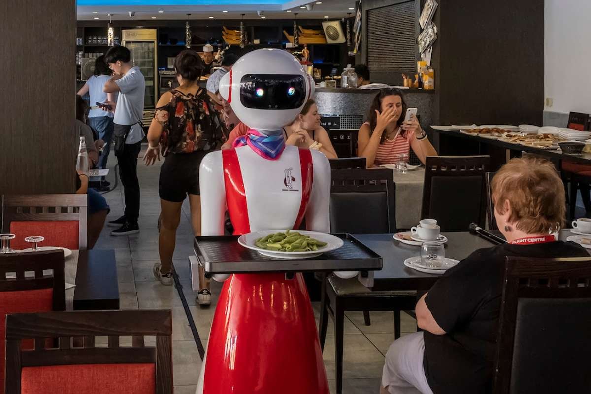 How to Start a Restaurant Business in the Age of Delivery Apps and AI? | The Enterprise World