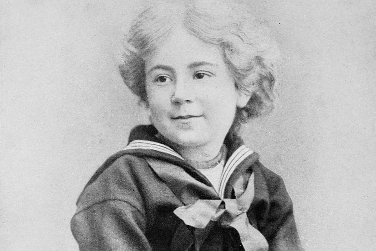 Youngest Authors in the World Who Wrote Bestsellers Early? | The Enterprise World