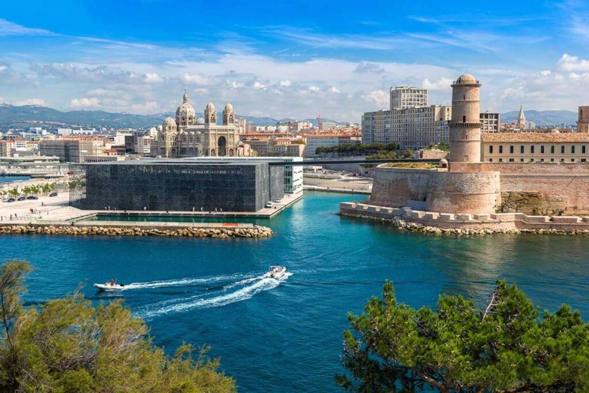 20 Most Walkable Cities in the World to Explore Without a Car | The Enterprise World