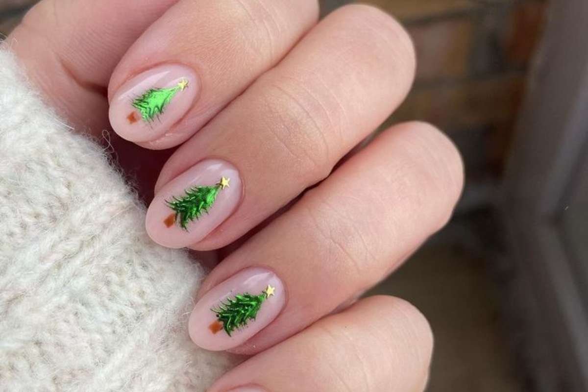 Festive Christmas French Tip Nail Ideas to Try This Season | The Enterprise World
