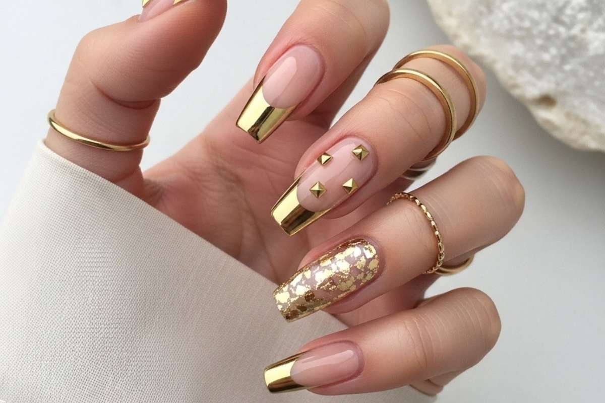 Festive Christmas French Tip Nail Ideas to Try This Season | The Enterprise World