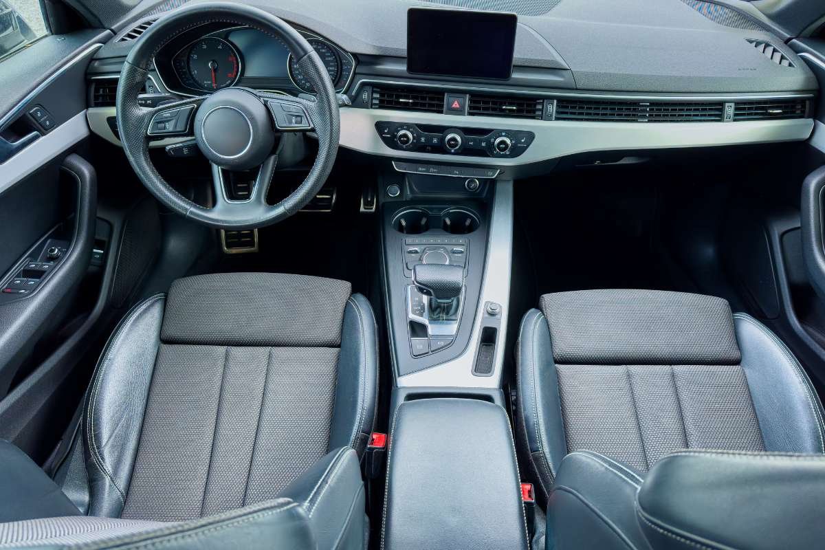 Top Features to Look for When Buying a Used Kia Carens | The Enterprise World