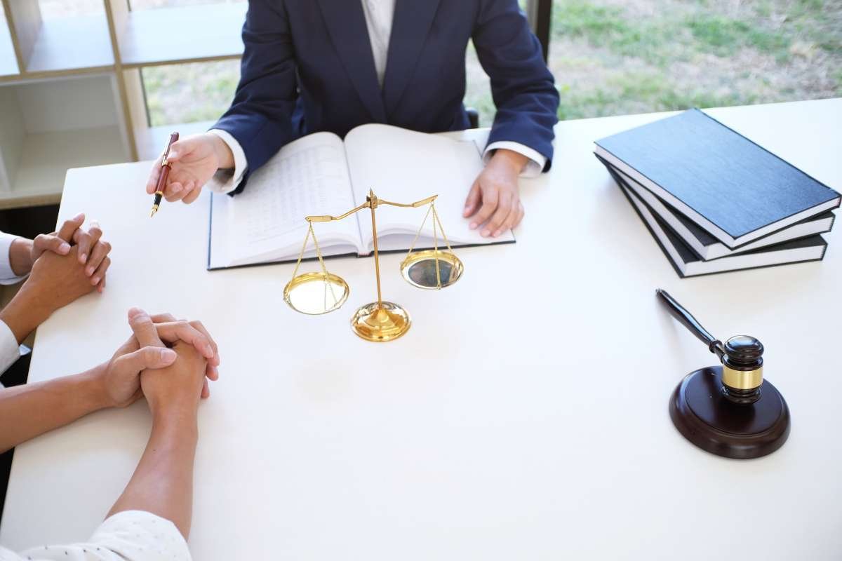 How to Choose a Divorce Lawyer: 6 Steps to Avoid Mistakes | The Enterprise World