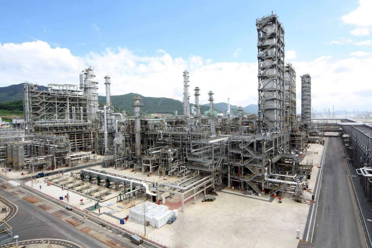 Are These the Top 15 Largest Oil Refineries in the World? | The Enterprise World