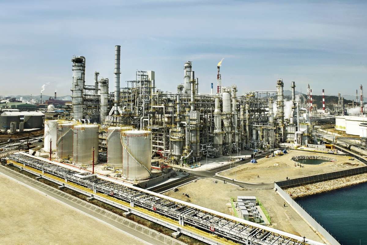 Are These the Top 15 Largest Oil Refineries in the World? | The Enterprise World