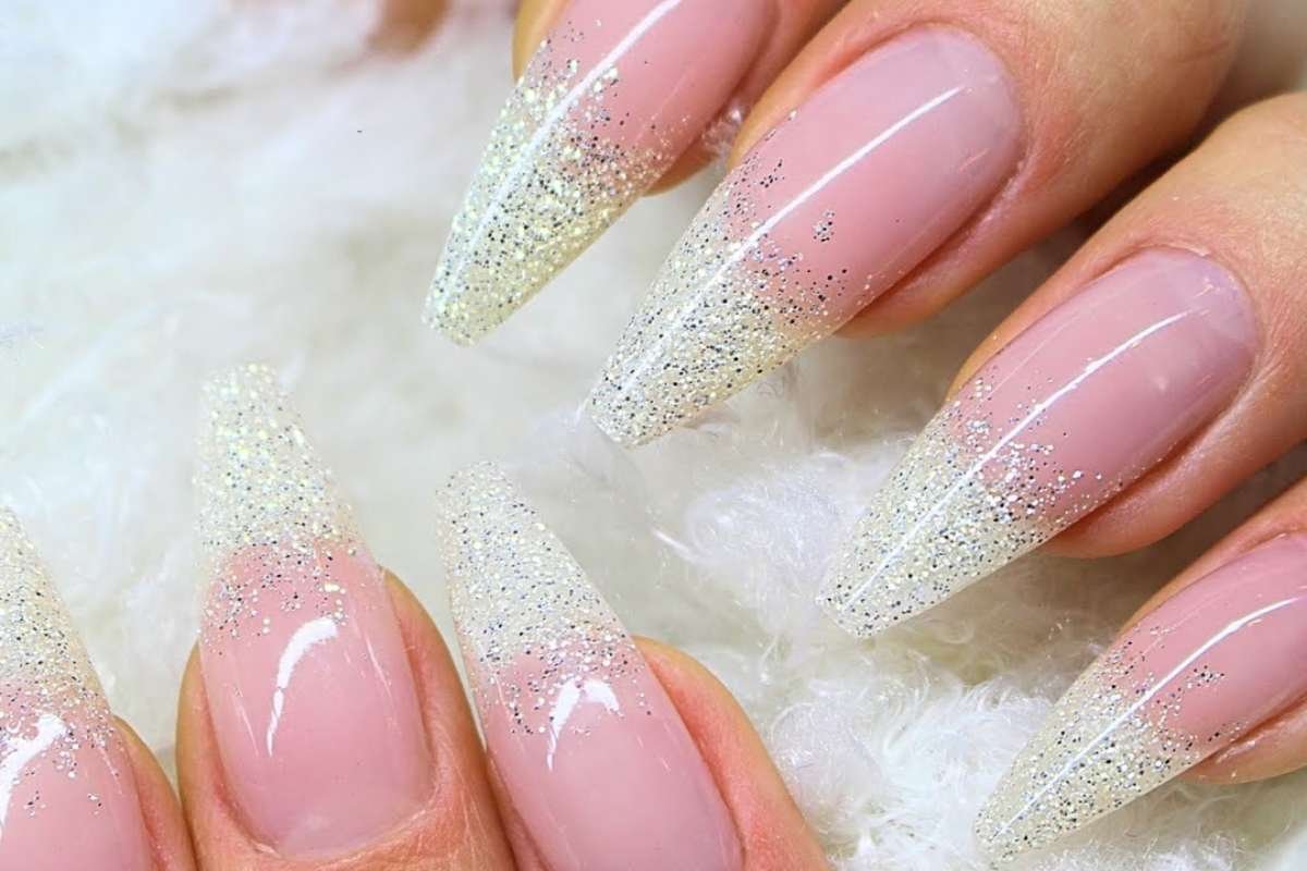 Festive Christmas French Tip Nail Ideas to Try This Season | The Enterprise World