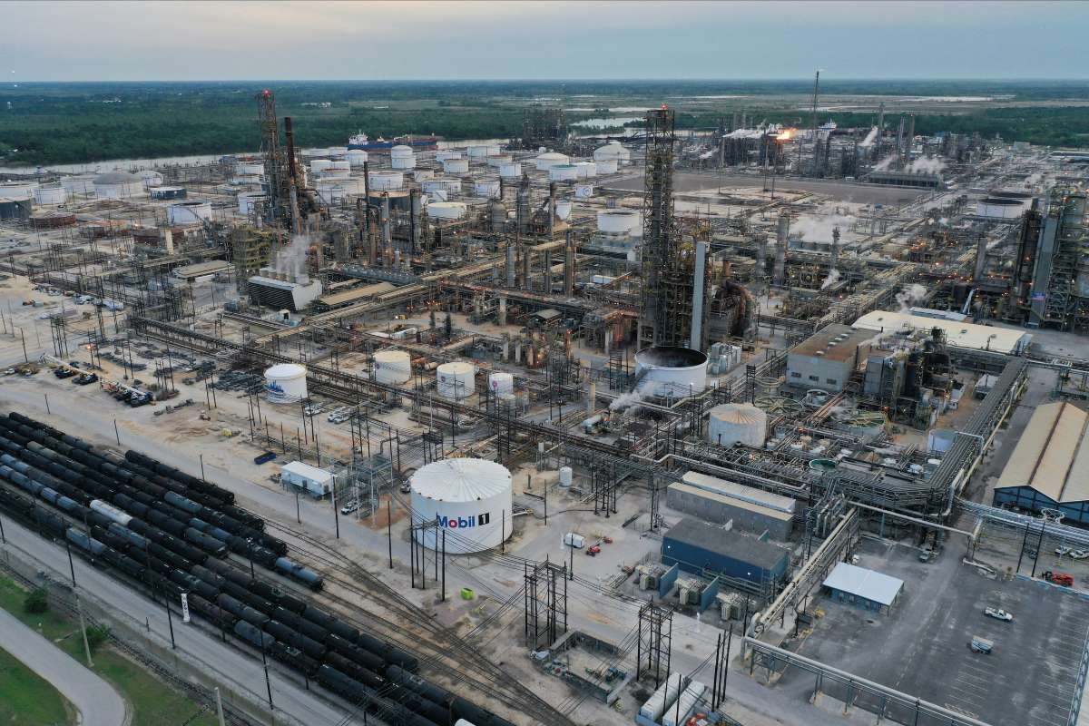 Are These the Top 15 Largest Oil Refineries in the World? | The Enterprise World
