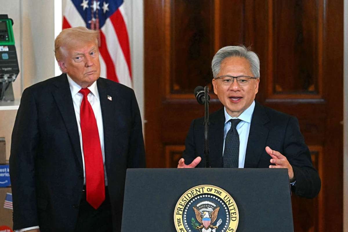 Trump Opens Door for H200 AI Chips to China in Major Policy Shift