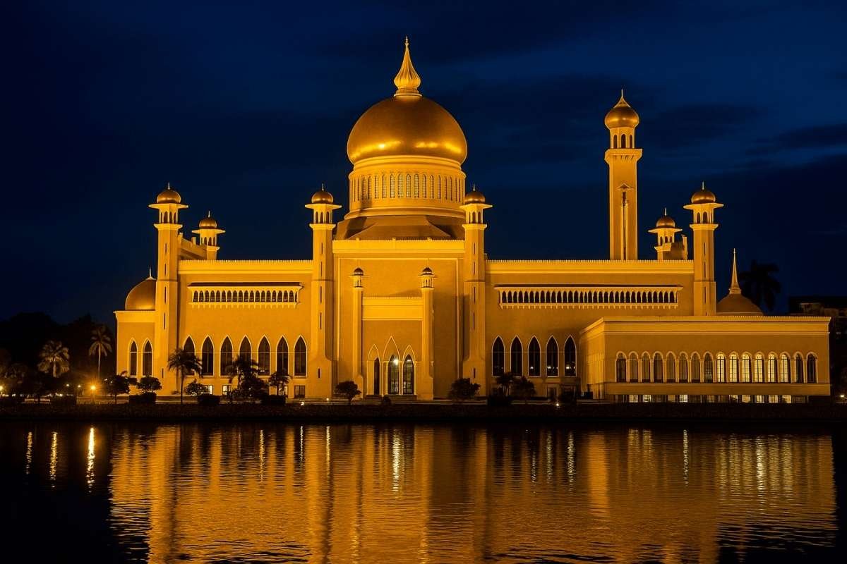 Explore 25 Biggest Houses in the World That Truly Redefine Living | The Enterprise World