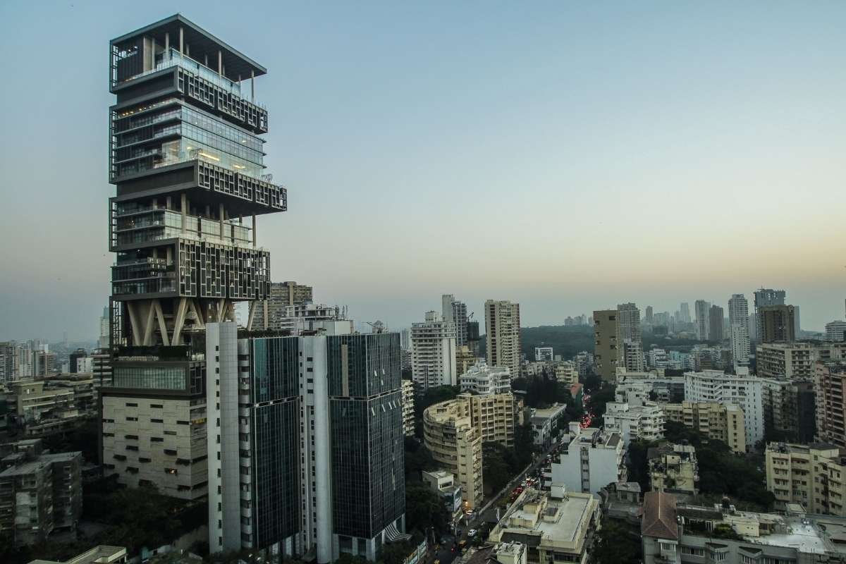 Explore 25 Biggest Houses in the World That Truly Redefine Living | The Enterprise World