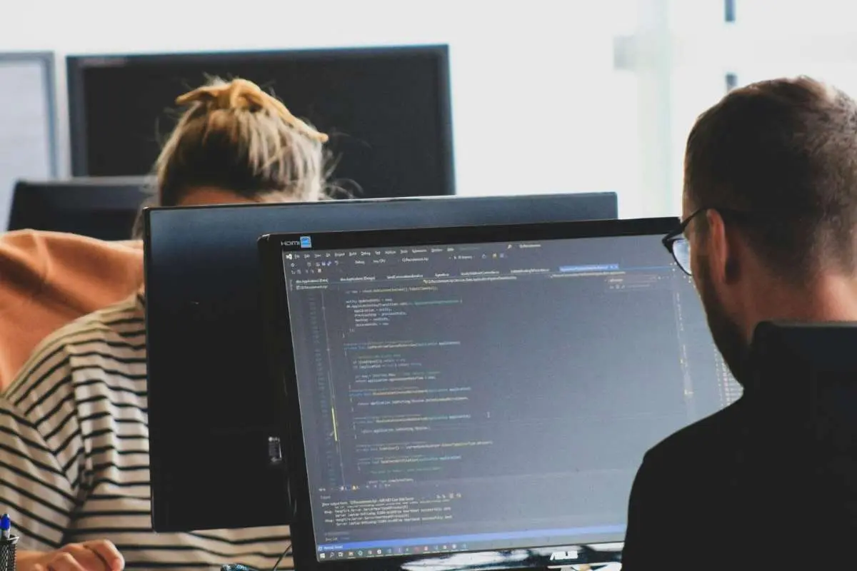 How U.S. Companies Build Scalable Software Operations with Global Development Teams?