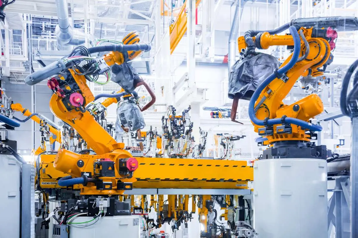 What Makes Smart Manufacturing Different From Traditional Manufacturing? | The Enterprise World
