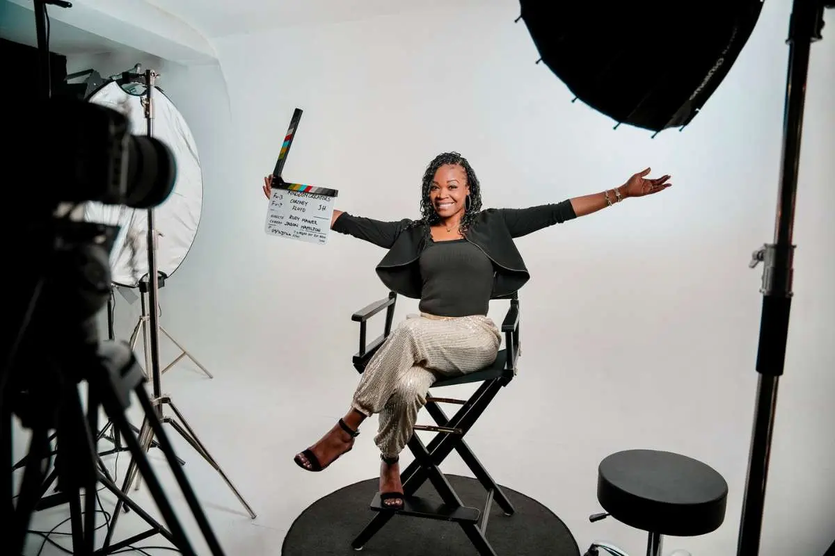 Cortney Floyd: Making Notary, Title, and Vehicle Registration Services Simple | On Time Notary | The Enterprise World