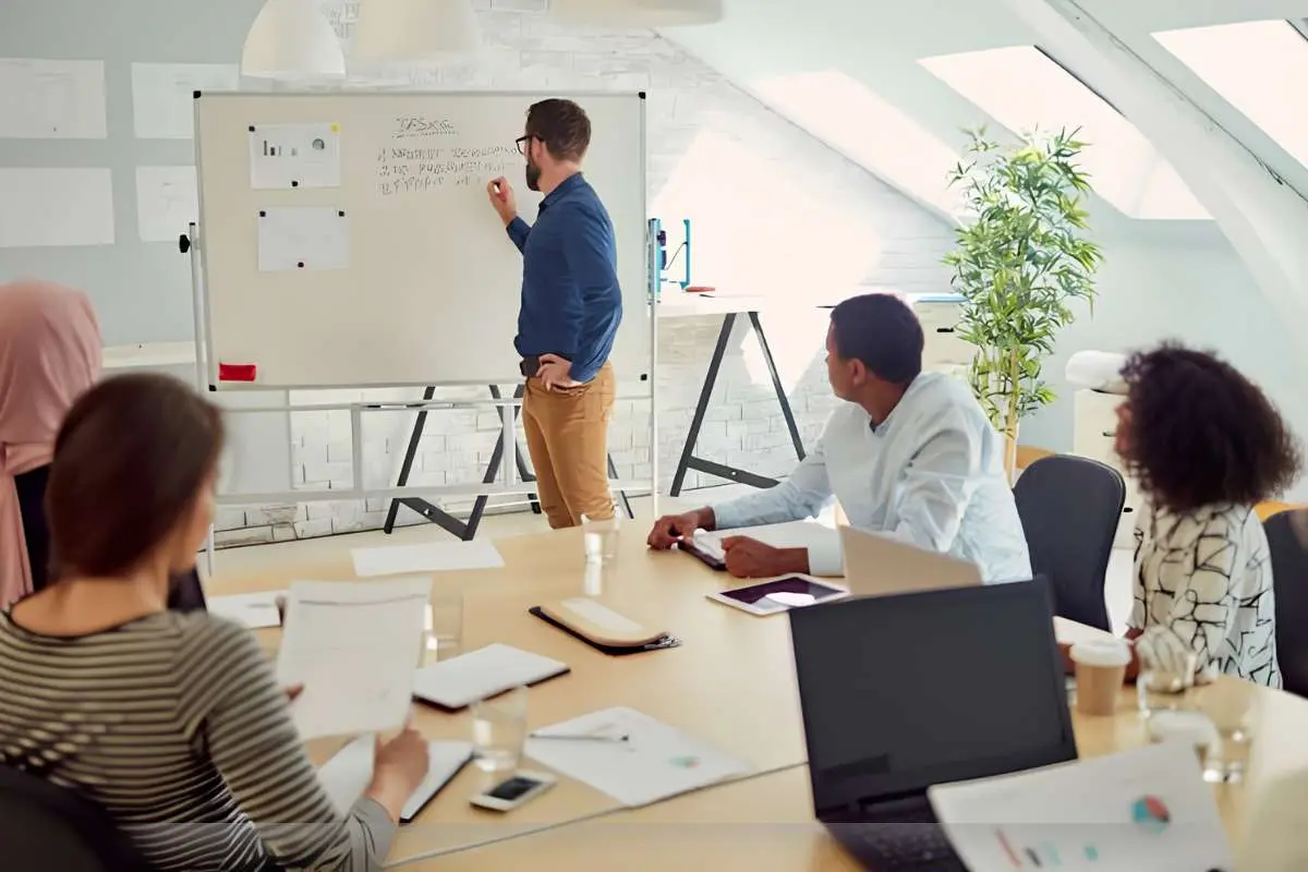 Collaborative vs Consensus Decision Making: Key Differences | The Enterprise World