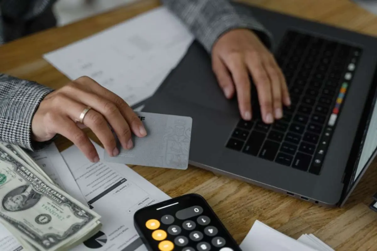 Best Petrol Credit Cards: Why Big Discounts Mislead? | The Enterprise World