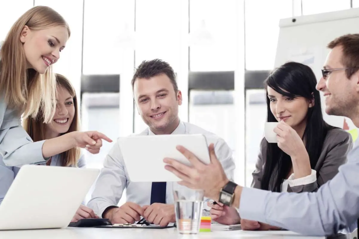 Counselor vs Social Worker: Key Career Differences | The Enterprise World