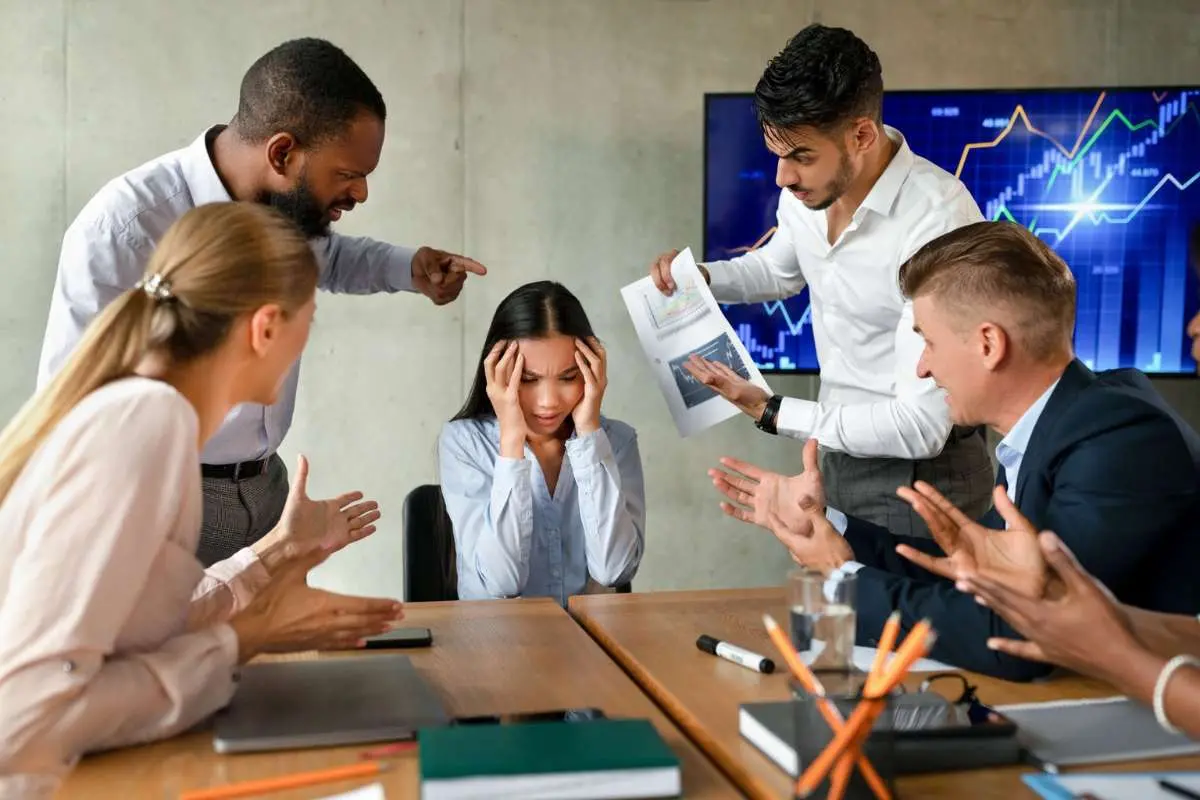 Cross-Functional Collaboration: Break Silos Without Meetings | The Enterprise World