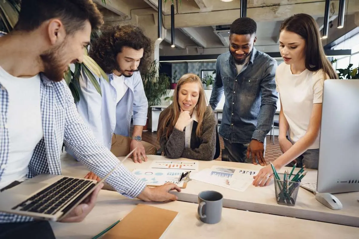 Cross-Functional Collaboration: Break Silos Without Meetings | The Enterprise World