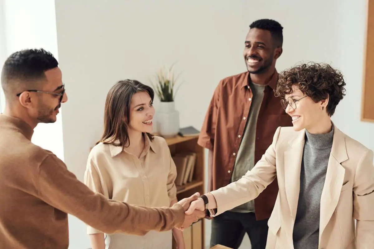 Why Corporate Thought Leadership Fails to Influence B2B Buyers | The Enterprise World
