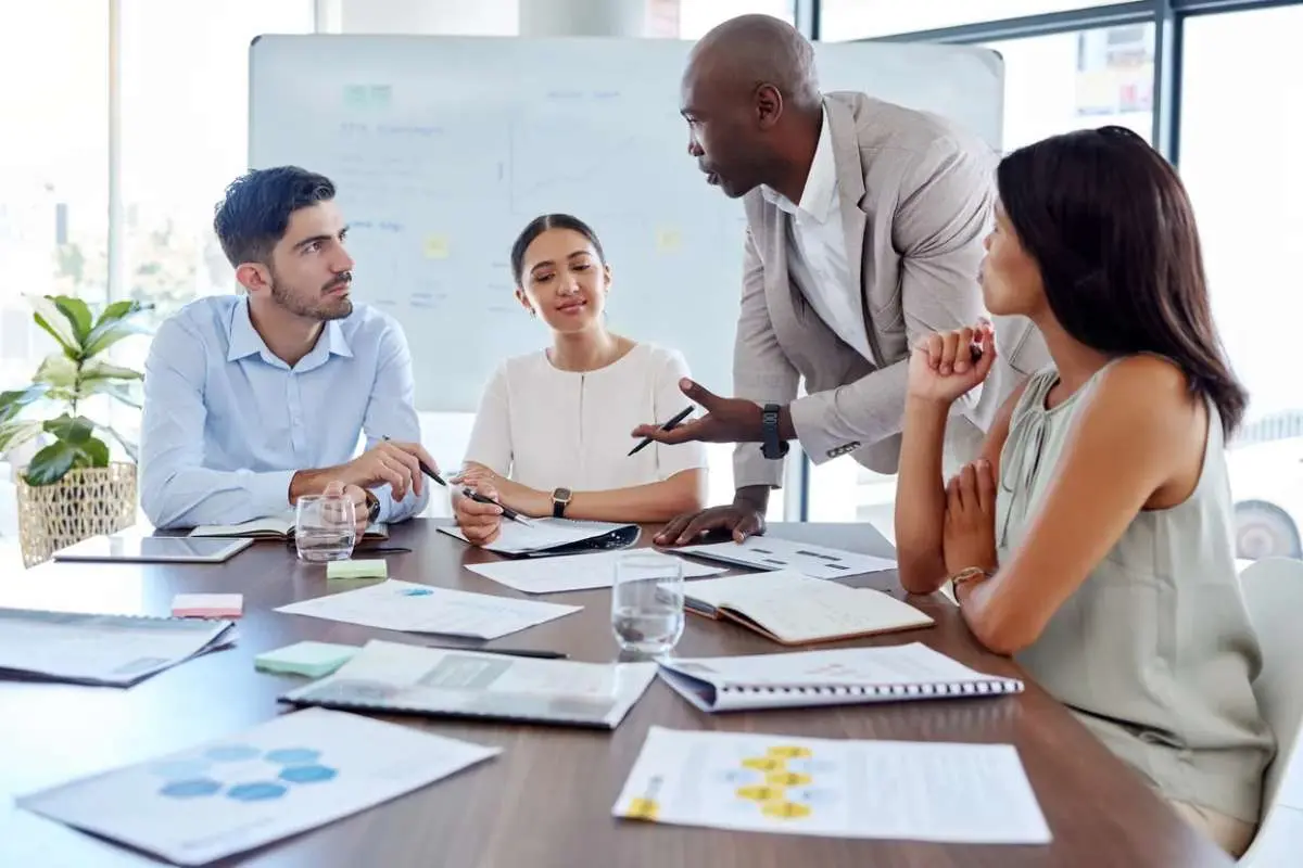 Why Corporate Thought Leadership Fails to Influence B2B Buyers | The Enterprise World