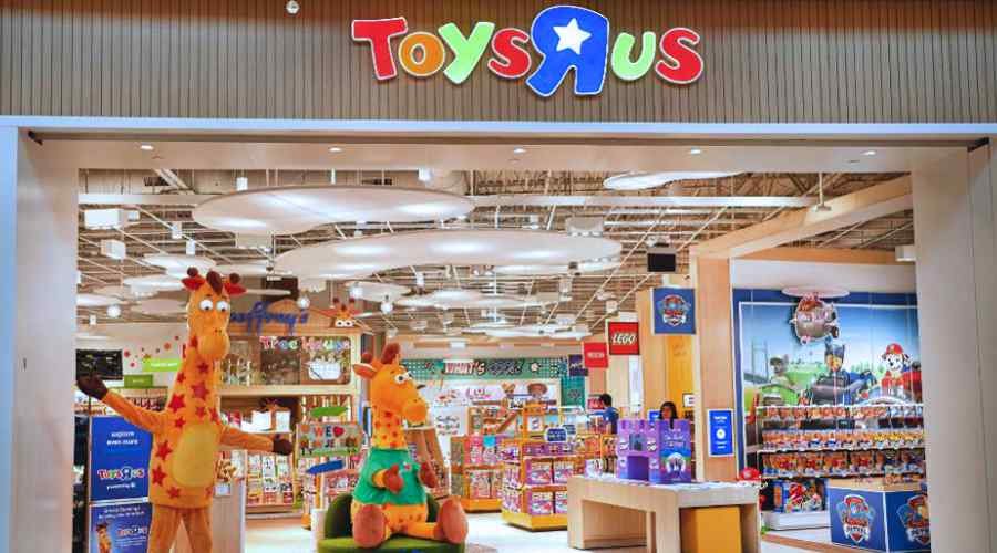 Toys R Us is Coming back! Here’s a sneak peek inside their new store