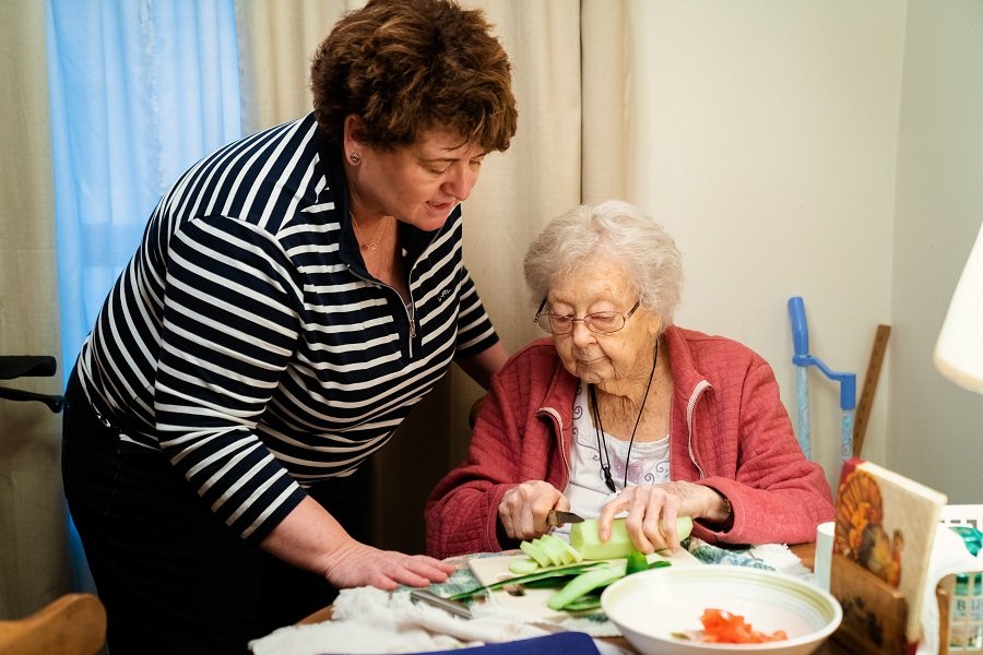 Caregiver_and_client_cooking (1)