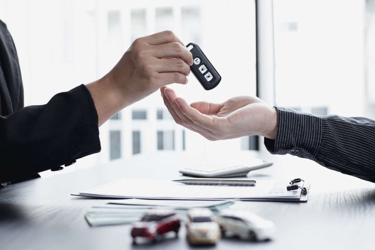 Why Customers Buy from You? The 14 Car Sales Techniques That Build Trust