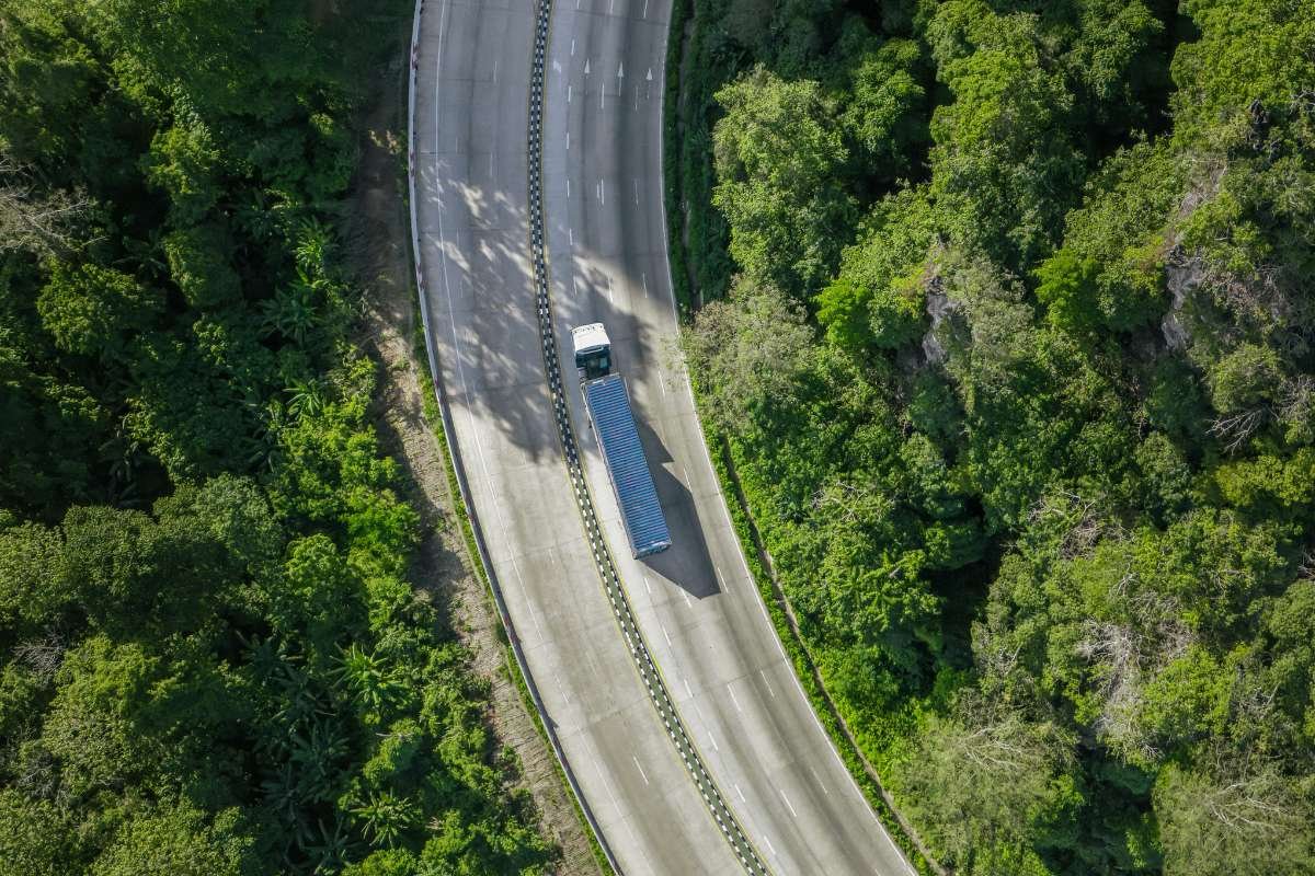 Material Handling and Storage in 2025 Logistics Shift | The Enterprise World