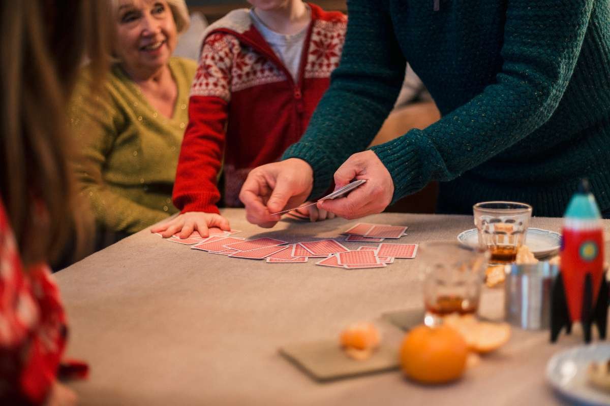 Minute to Win It: 15 Best Family Games for Christmas | The Enterprise World