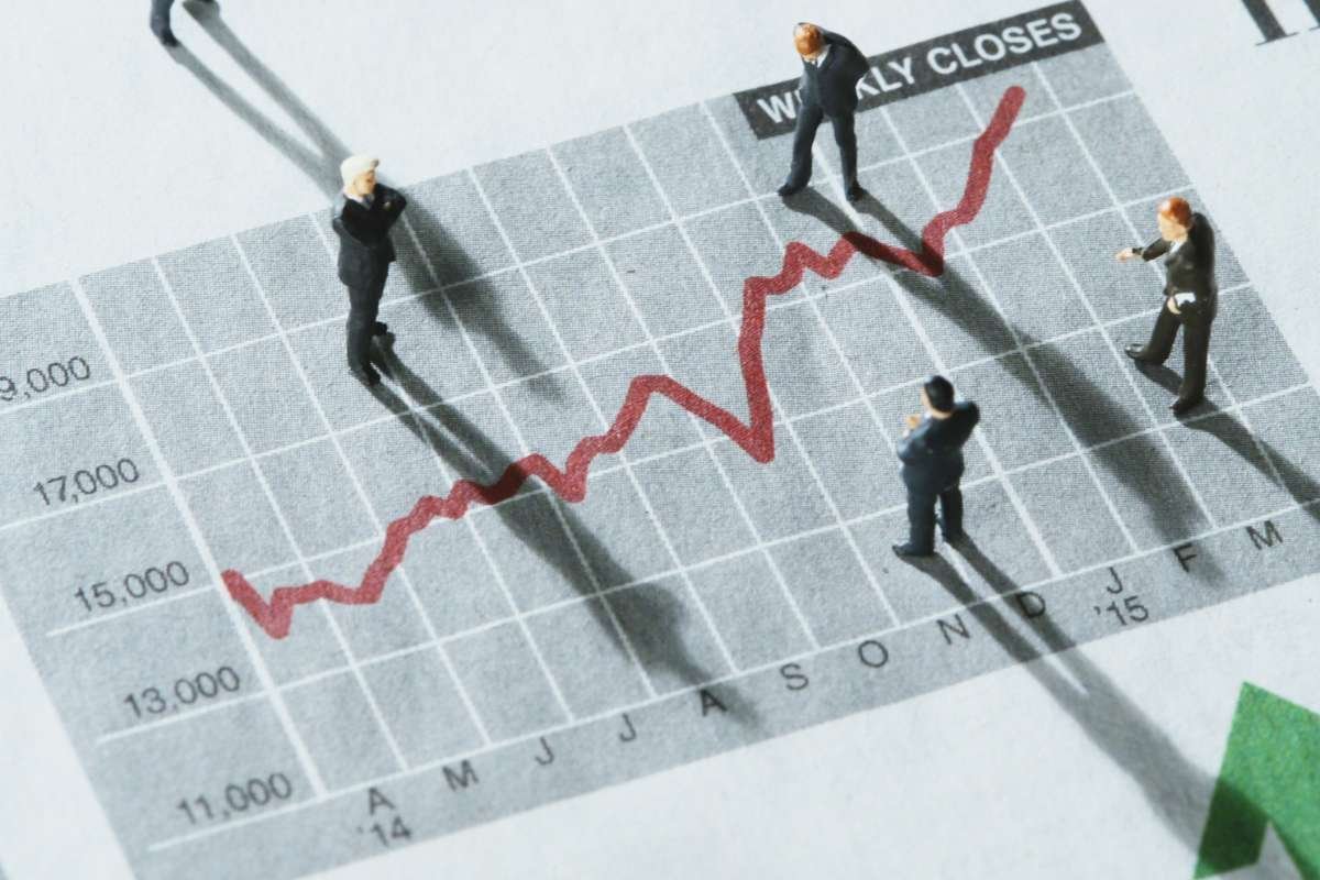 15 Ways to Stop Spending Money and Saving for Retirement | The Enterprise World