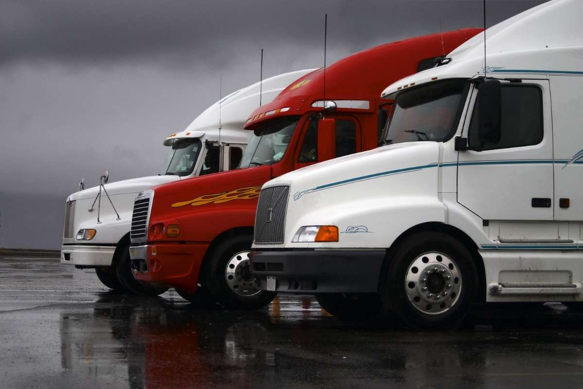 8 Common Mistakes When Buying Commercial Truck Insurance