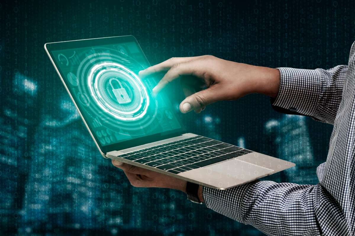 What Are The Best Laptops to Use For Cyber Protection? 