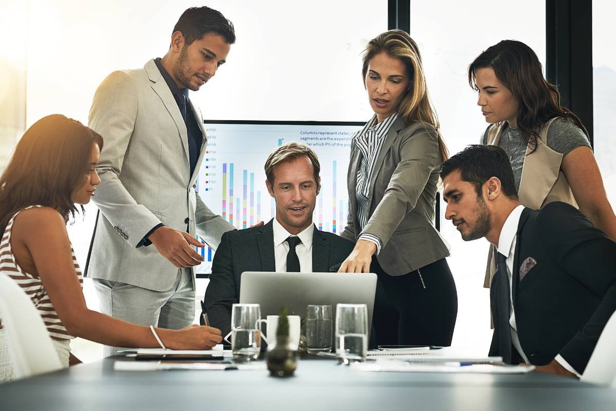 Uncovering Competitive Advantage: Strategies for Success in a Dynamic Business Landscape