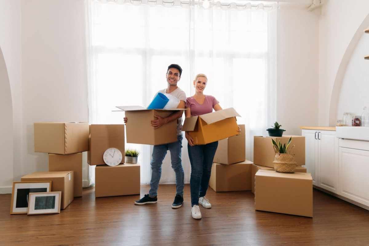 8 Long-Distance Moving Tips to Ease the Stress of Relocating Hundreds or Thousands of Miles Away 