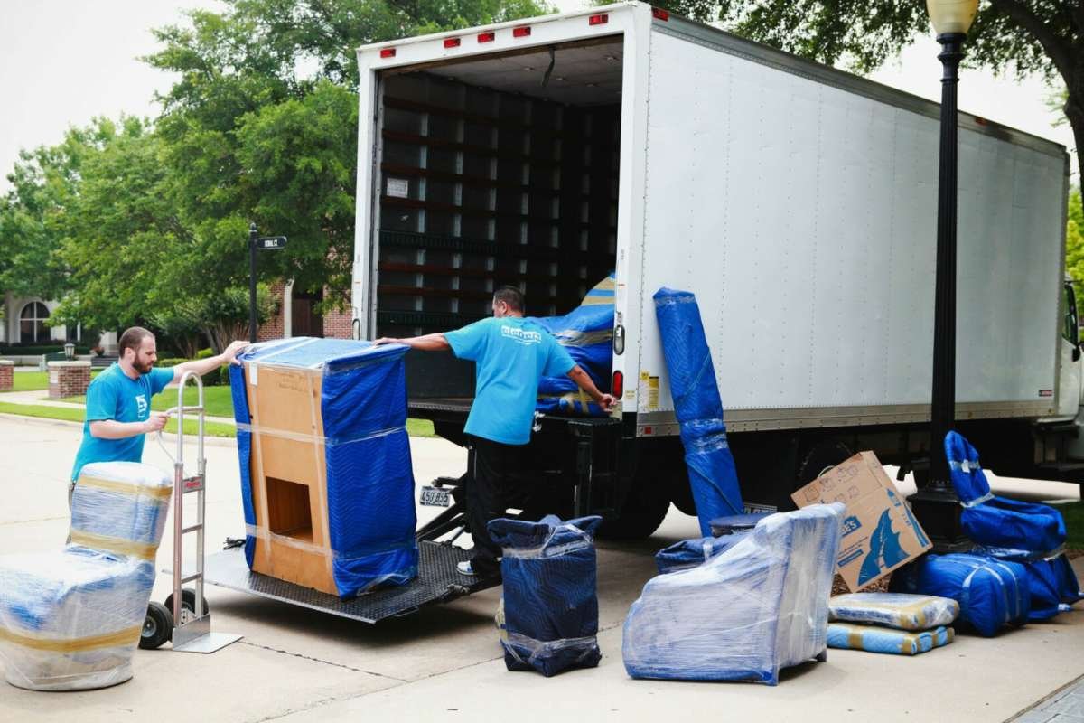 Why Professional Relocation Movers Make a Difference? - 4 Benefits | The Enterprise World