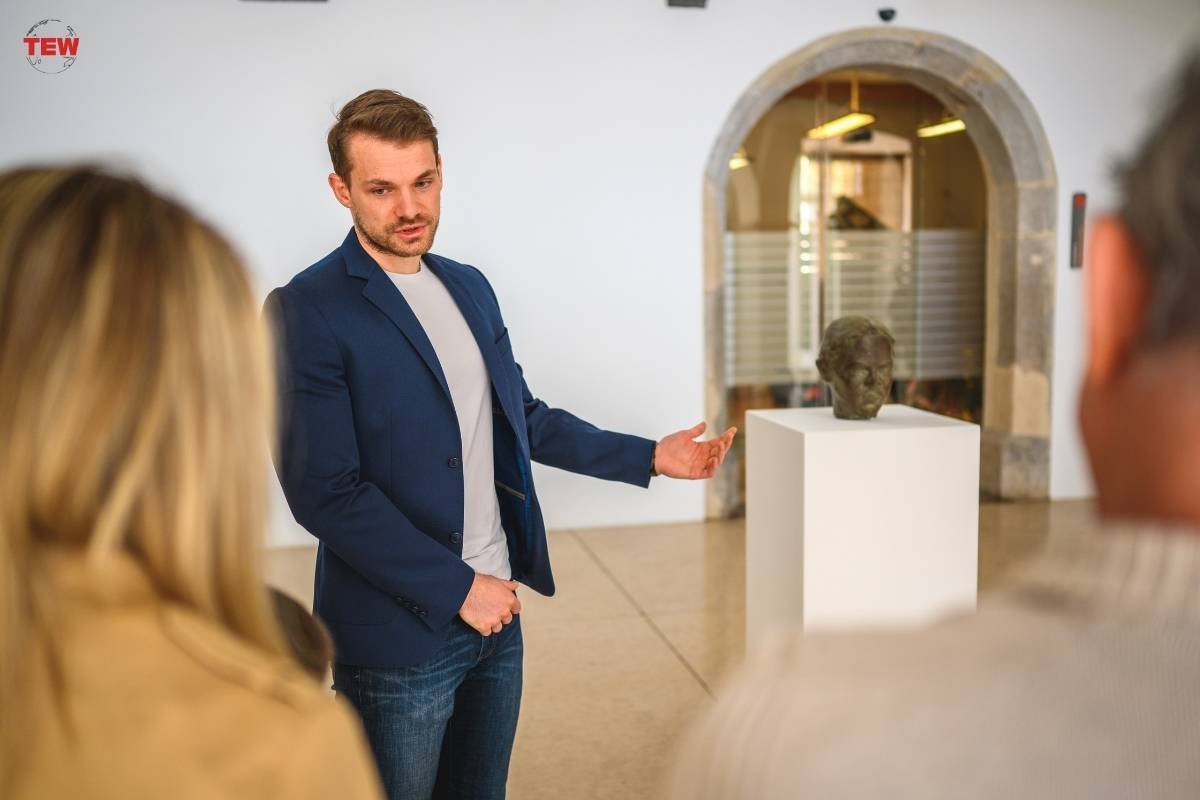 Directional Speakers inside a Museum : Alternatives Guidance| The Enterprise World