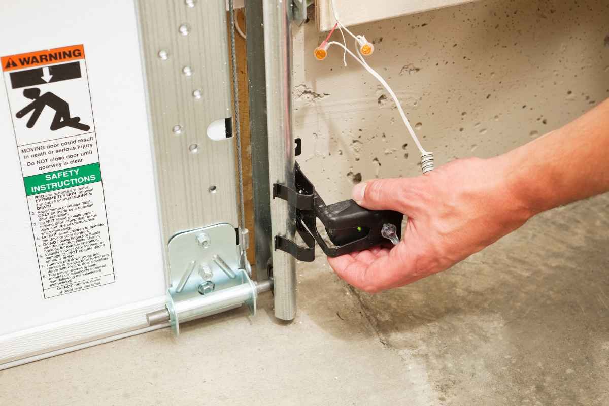 Best Garage Door Sensor Issues Experts in Newport Beach | The Enterprise World