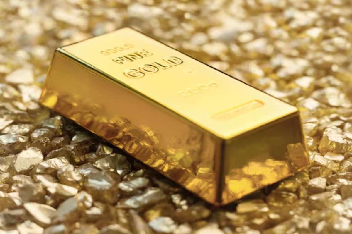 Gold Surges to New Heights, Market Eyes Fed Rate Cut