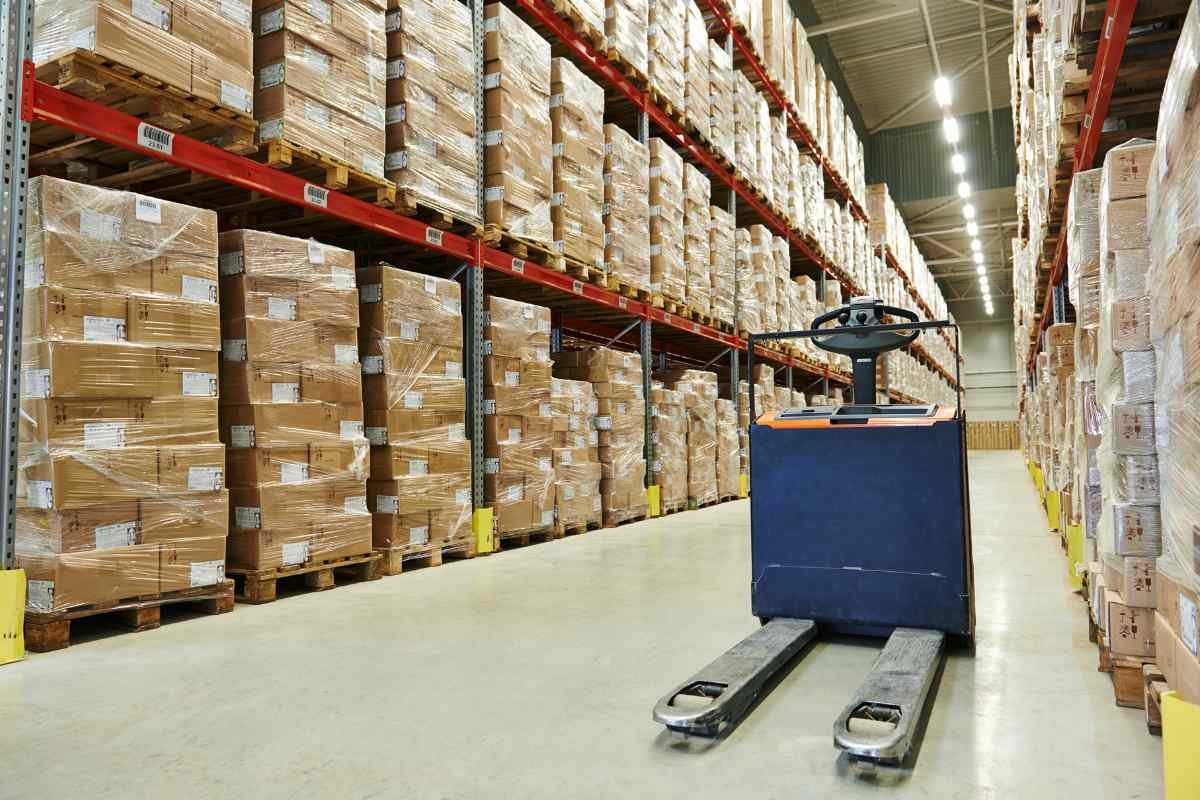 6 Benefits of Electric Pallet Trucks | The Enterprise World