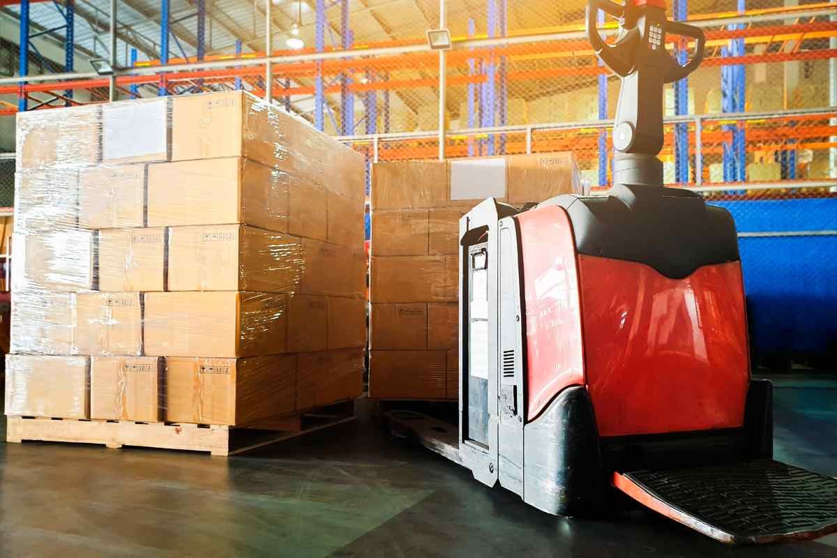 6 Benefits of Electric Pallet Trucks | The Enterprise World