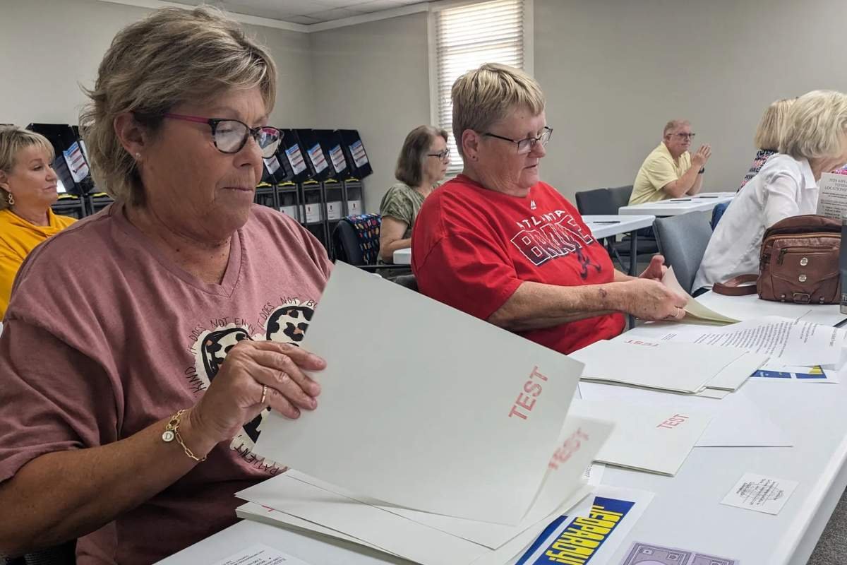 Georgia Judge Temporarily Blocks Hand-Counting of Election Ballots