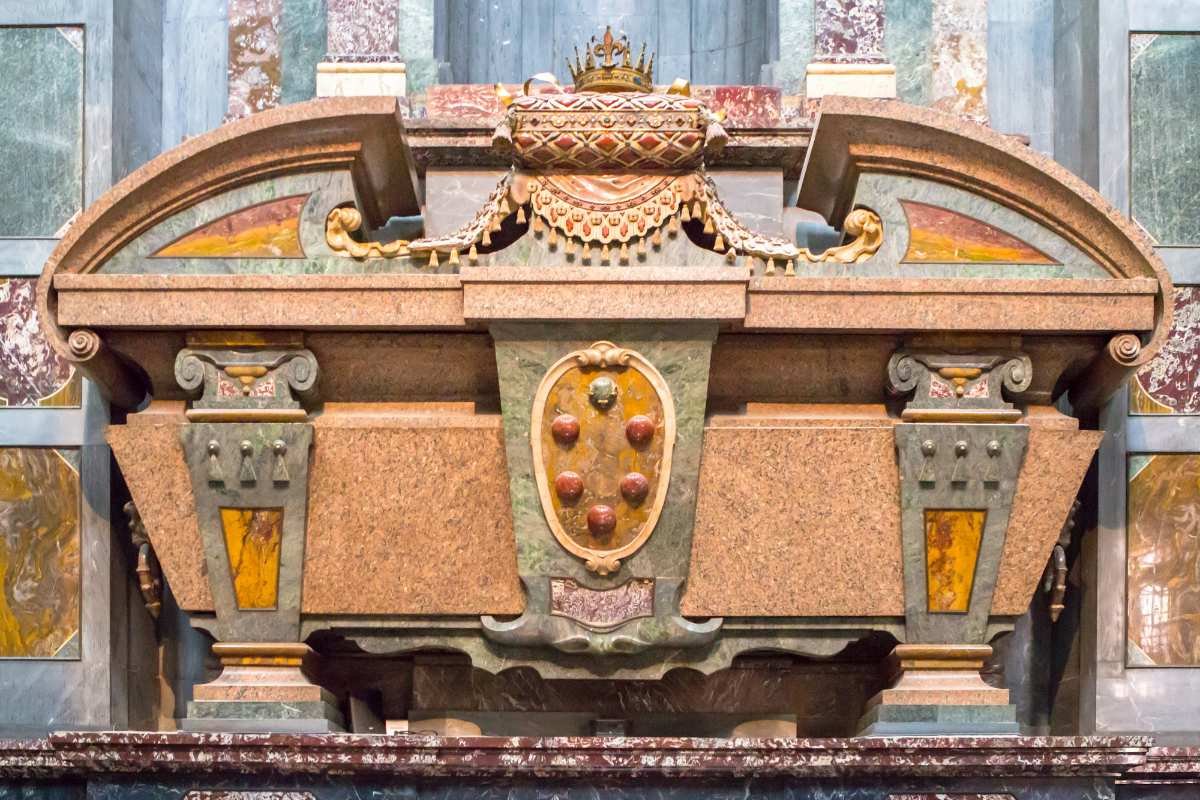 21 Tombs Around the World: Tales of Power, Belief, and Architecture | The Enterprise World