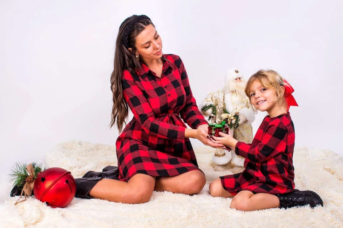 15 Best Mother-daughter Christmas Dresses | The Enterprise World