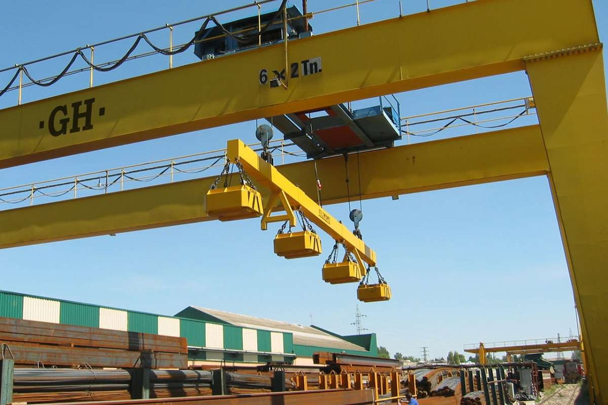 How Ladle Handling Cranes Enhance Production in Steel Manufacturing? | The Enterprise World 