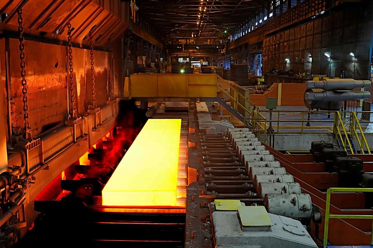 How Ladle Handling Cranes Enhance Production in Steel Manufacturing? | The Enterprise World 