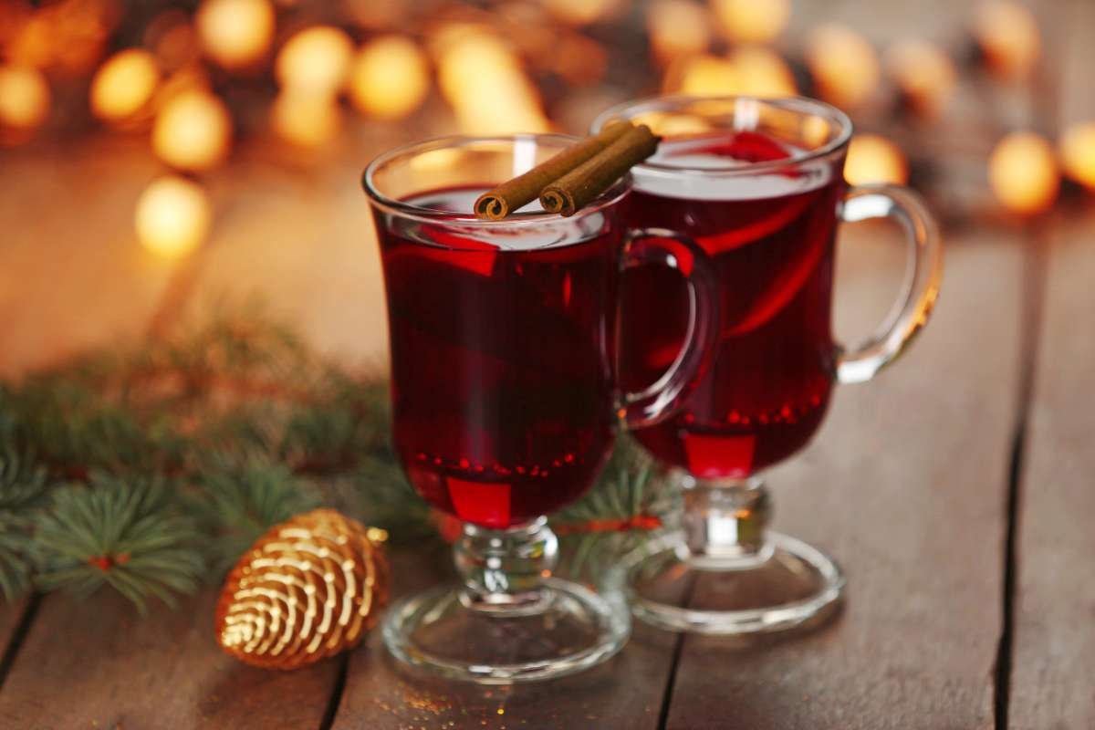 10 Delightful Non-Alcoholic Christmas Drinks to Enjoy This Festive Season | The Enterprise World