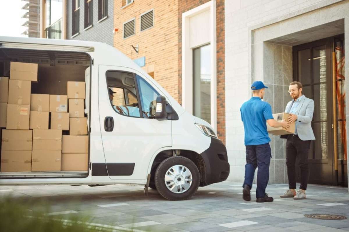 Urban Woes in Last-Mile Delivery and How Companies Can Tackle Them?