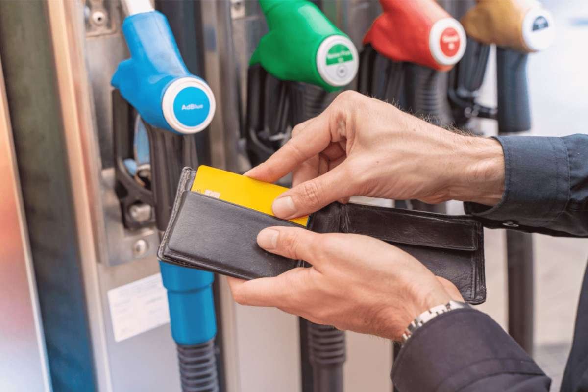 How Fuel Cards Improve Fleet Efficiency and Control? | The Enterprise World