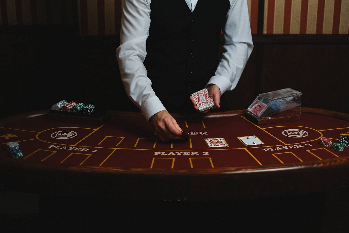 Why Live Dealer Games Are Taking Over Online Casinos? | The Enterprise World