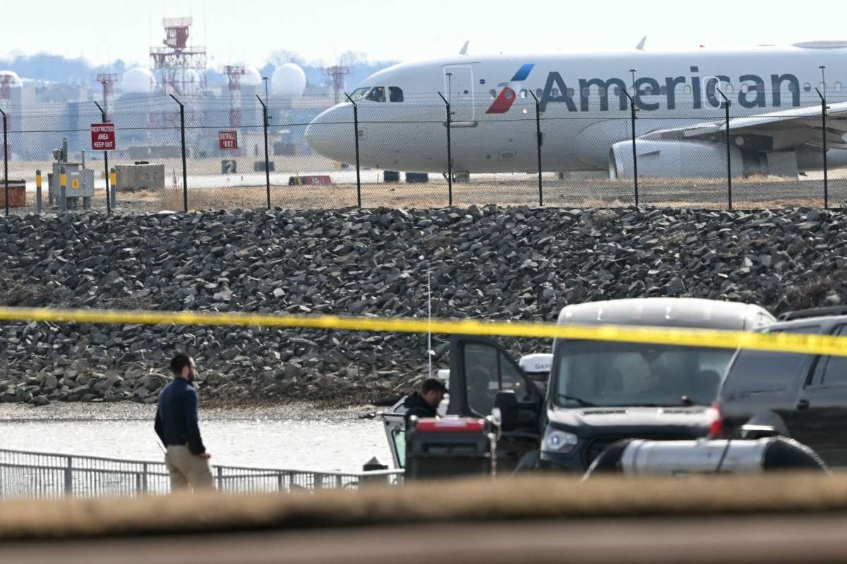 American Airlines Plane Collides with Military Helicopter | The Enterprise World